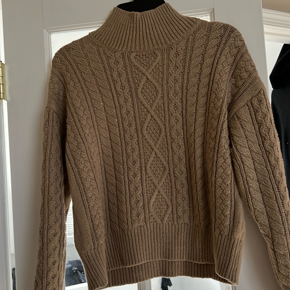 Banana republic sweater, 55%, cotton, 37% nylon 8% wool. Very soft.